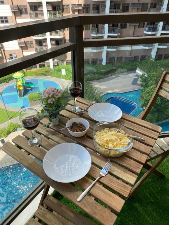 Le 10 The Radiance Manila Bay Aparthotel Pasay Exterior photo